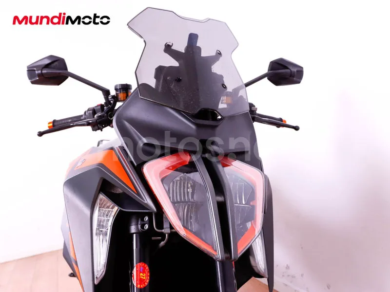 KTM 1290 Super Duke GT - Vista 5