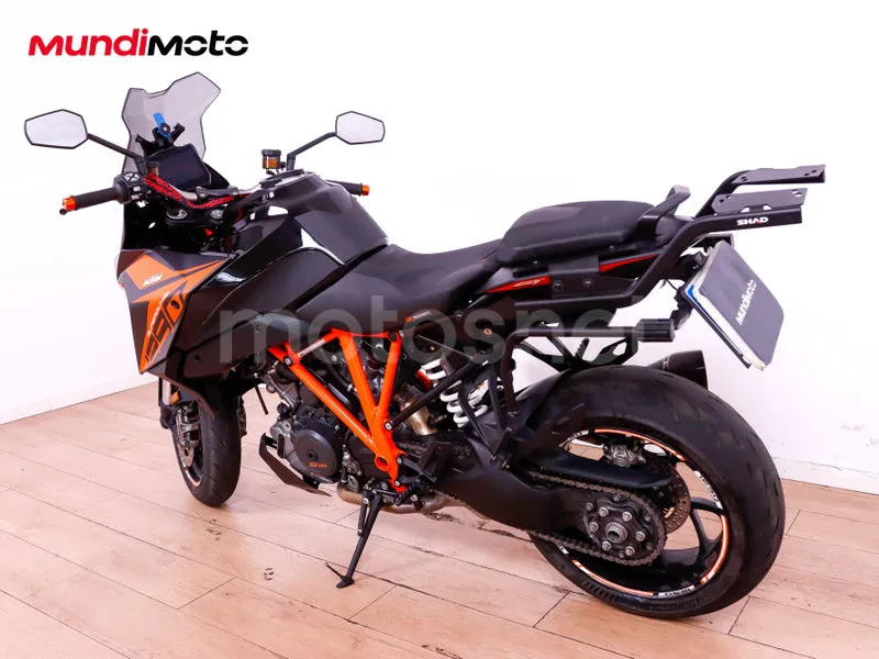 KTM 1290 Super Duke GT - Vista 8