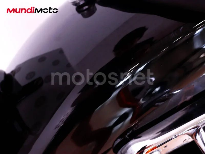 Harley-Davidson Sportster 883 - Vista 14