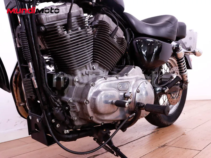 Harley-Davidson Sportster 883 - Vista 10