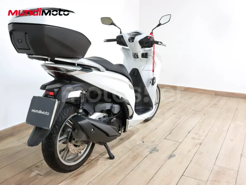 Honda SH350i - Vista 3