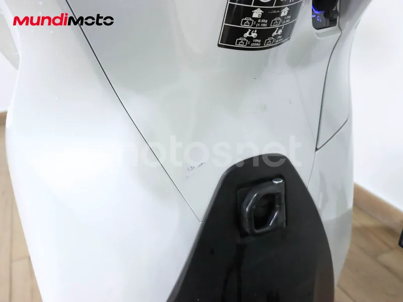 Honda SH350i - Vista 33