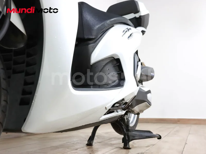 Honda SH350i - Vista 10