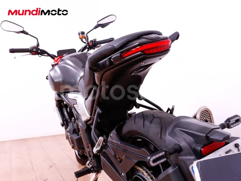 Voge 525ACX - Vista 9