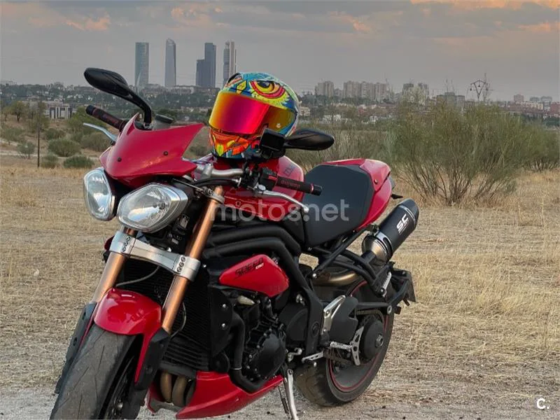 Triumph Speed Triple - Vista 6