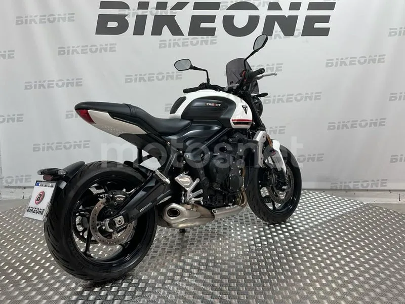 Triumph Trident 660 - Vista 8