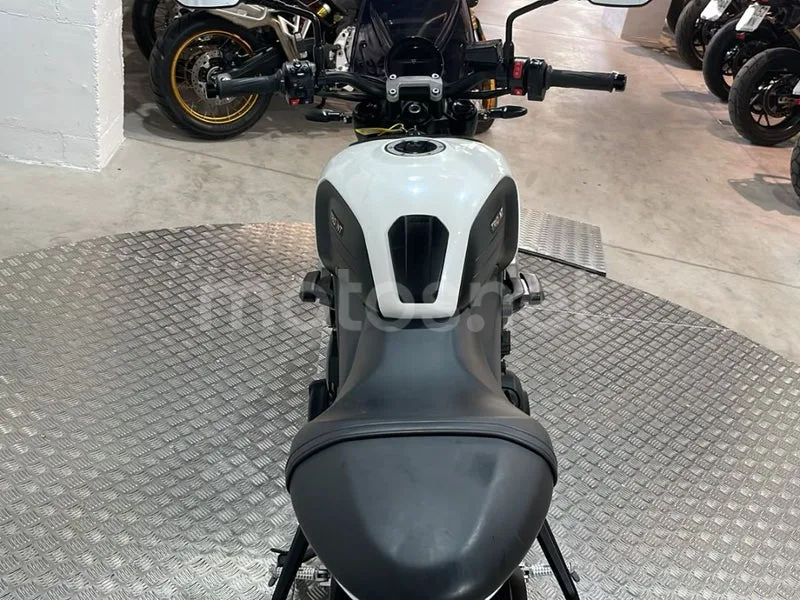 Triumph Trident 660 - Vista 9