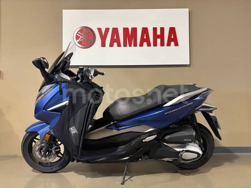 Honda Forza 350 - Vista 4