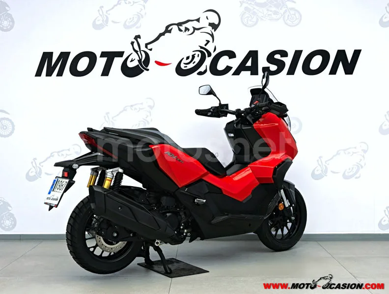 Honda ADV350 - Vista 3