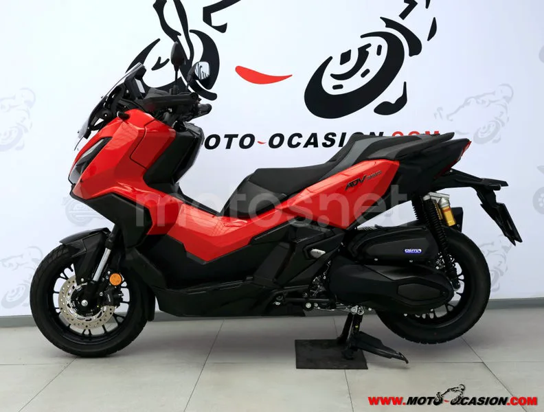 Honda ADV350 - Vista 7