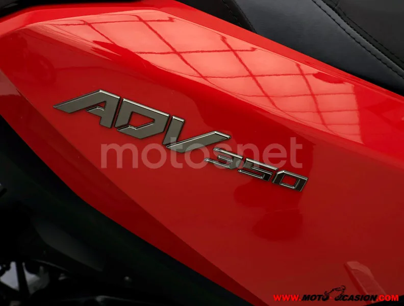 Honda ADV350 - Vista 9