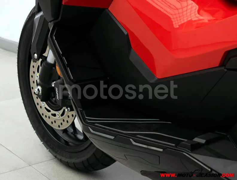 Honda ADV350 - Vista 10