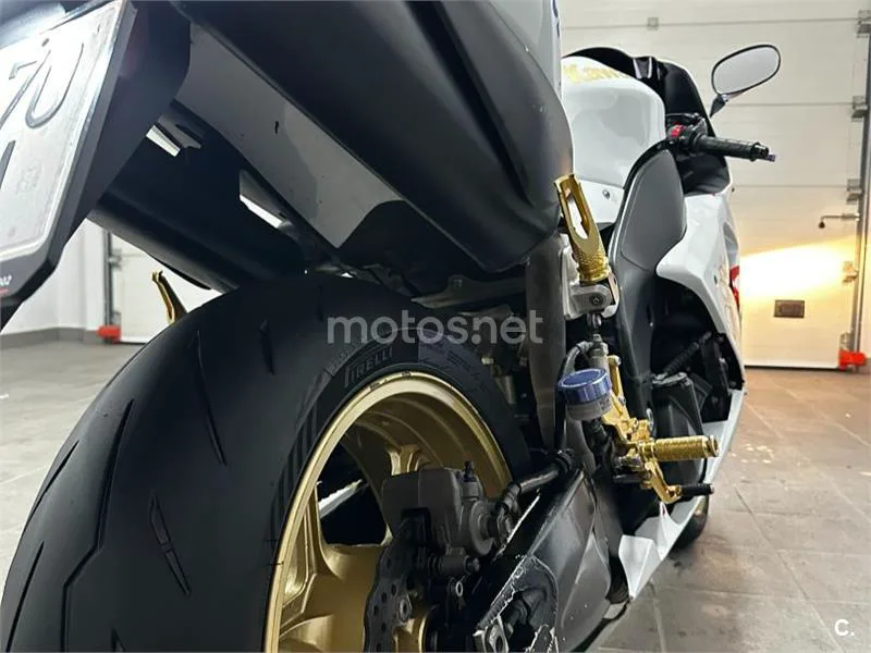 Kawasaki Ninja ZX-10R - Vista 4