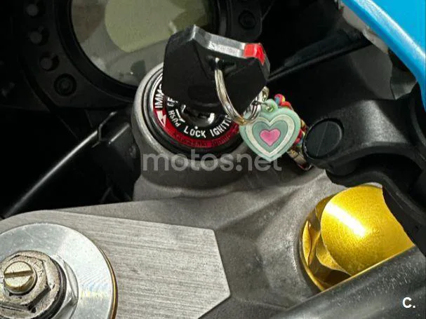Kawasaki Ninja ZX-10R - Vista 8