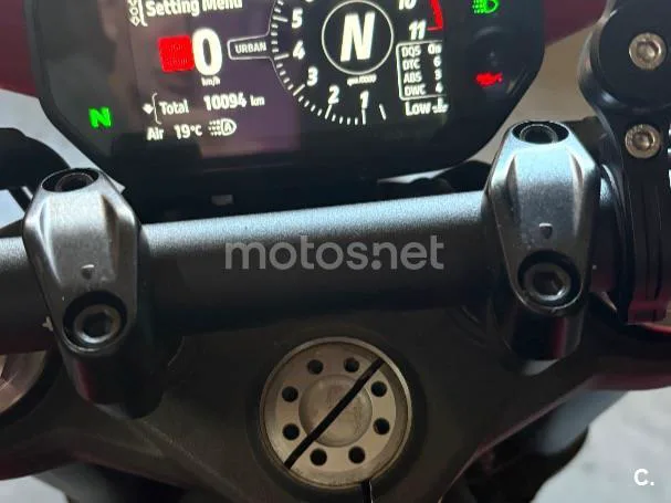 Ducati Monster - Vista 4