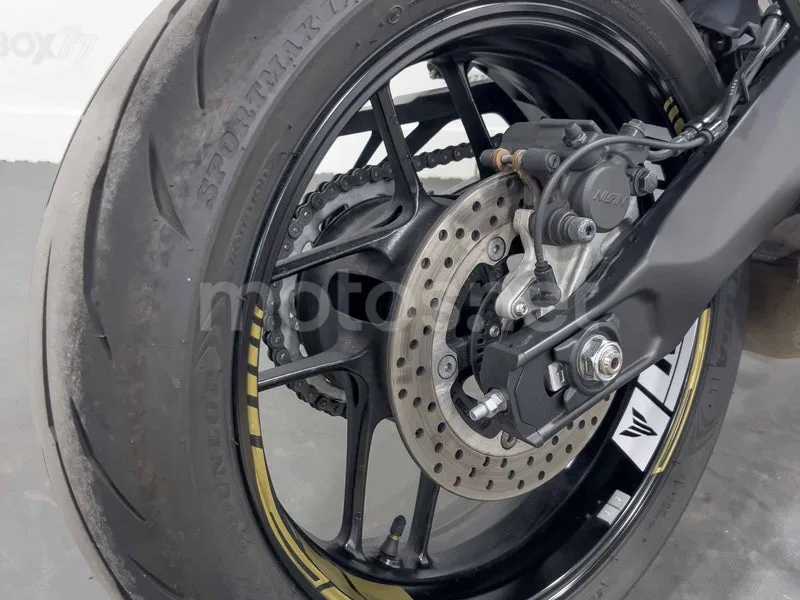 Yamaha MT-07 - Vista 13