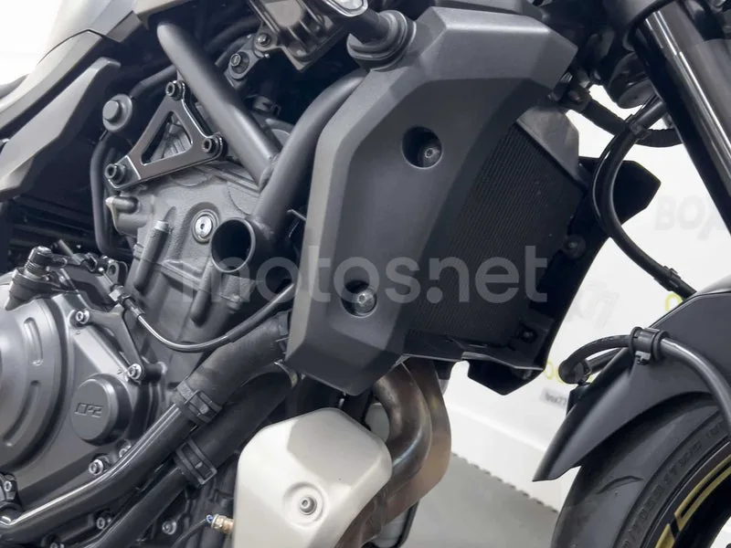 Yamaha MT-07 - Vista 17