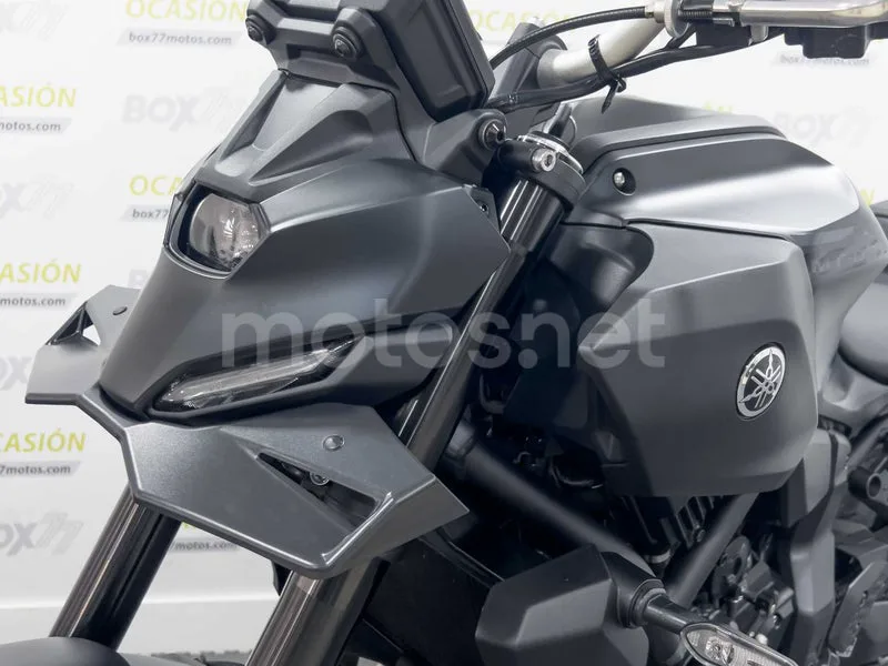 Yamaha MT-07 - Vista 21