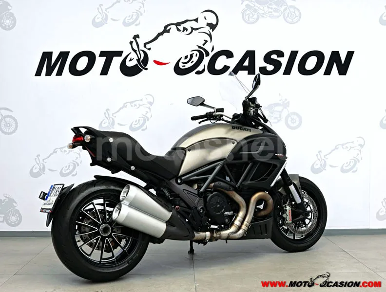 Ducati Diavel Strada - Vista 3