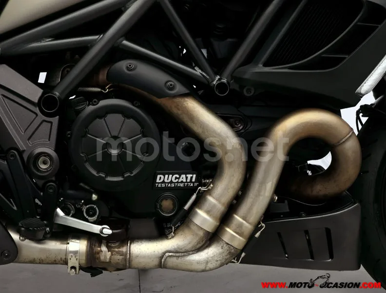 Ducati Diavel Strada - Vista 5