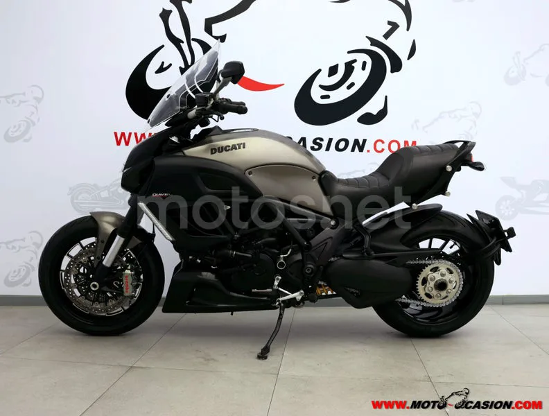 Ducati Diavel Strada - Vista 6