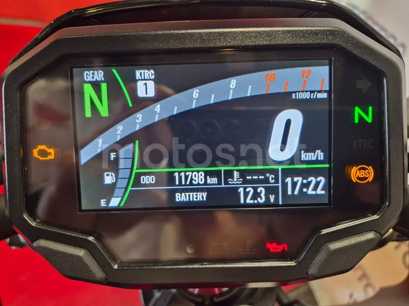 Kawasaki Z650 - Vista 3