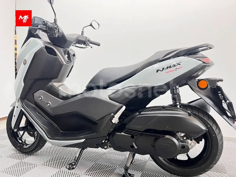 Yamaha NMAX - Vista 8