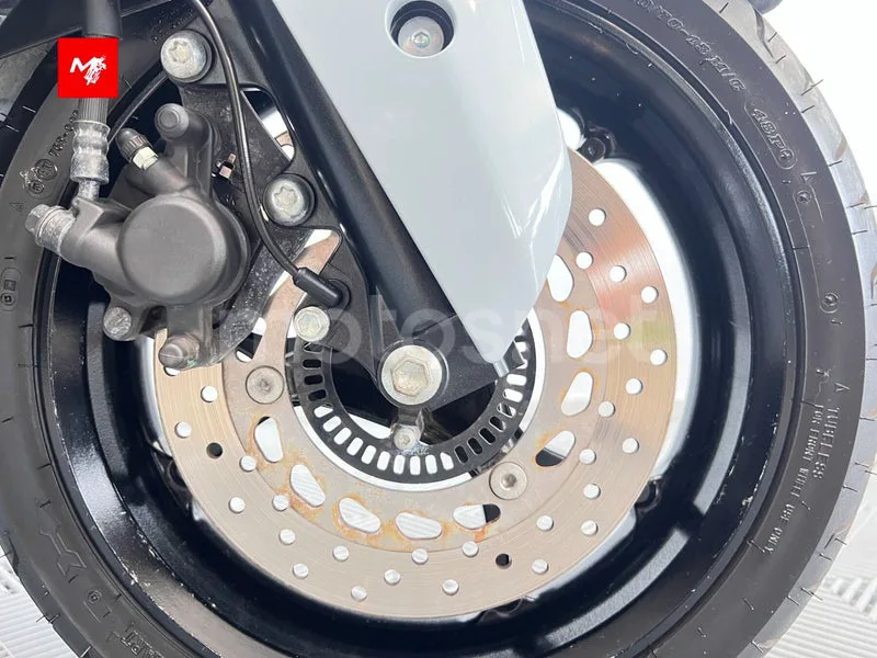 Yamaha NMAX - Vista 9