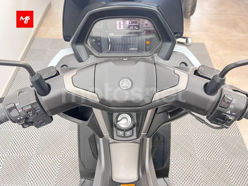 Yamaha NMAX - Vista 10