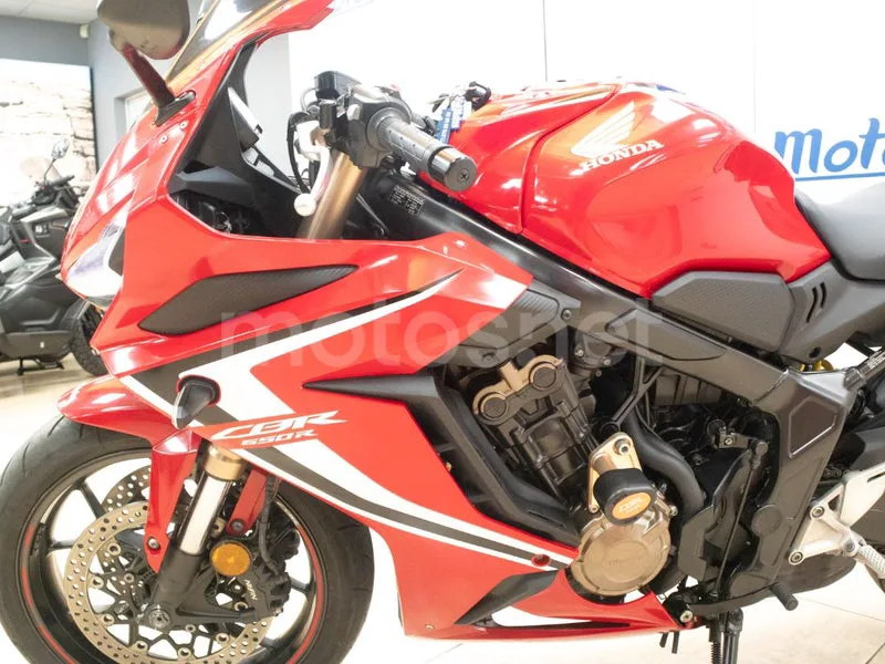 Honda CBR650R - Vista 12