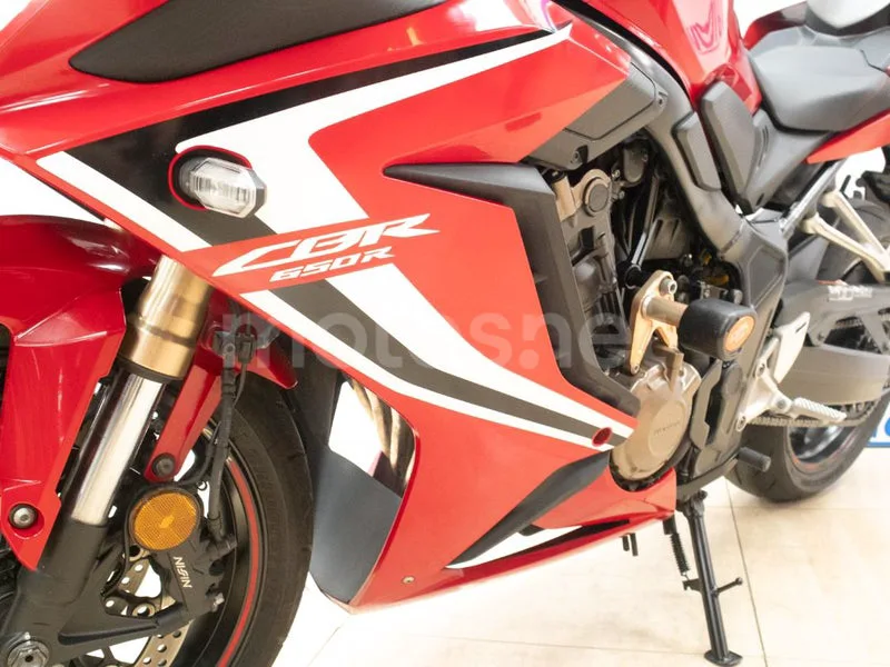 Honda CBR650R - Vista 17