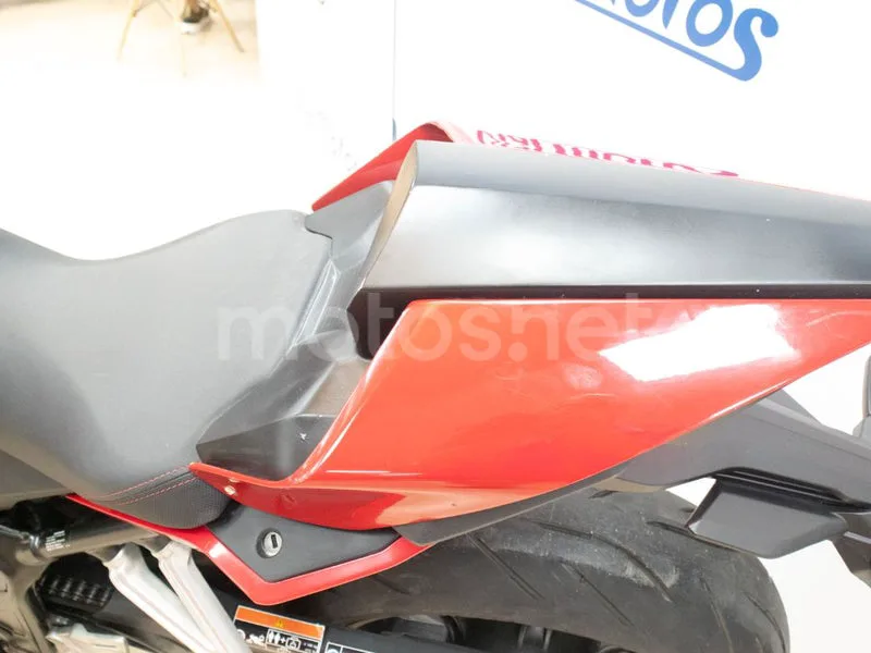 Honda CBR650R - Vista 19
