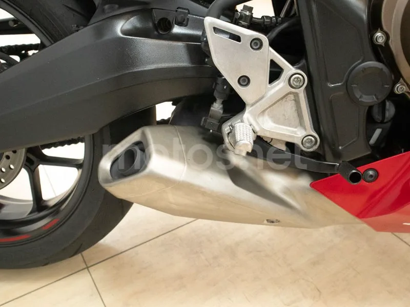 Honda CBR650R - Vista 23