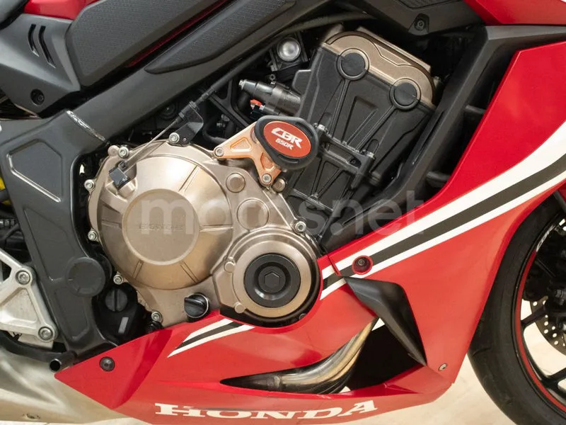 Honda CBR650R - Vista 24