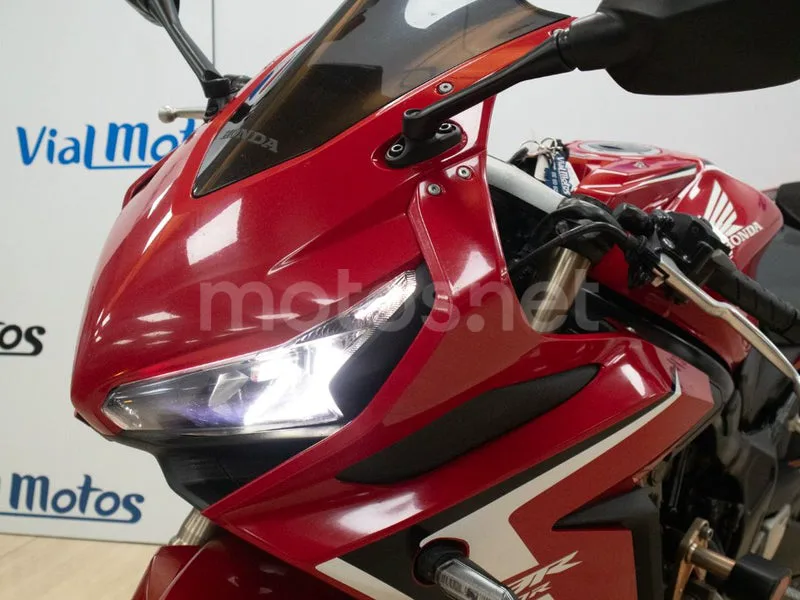 Honda CBR650R - Vista 6