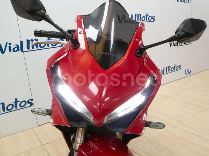 Honda CBR650R - Vista 7