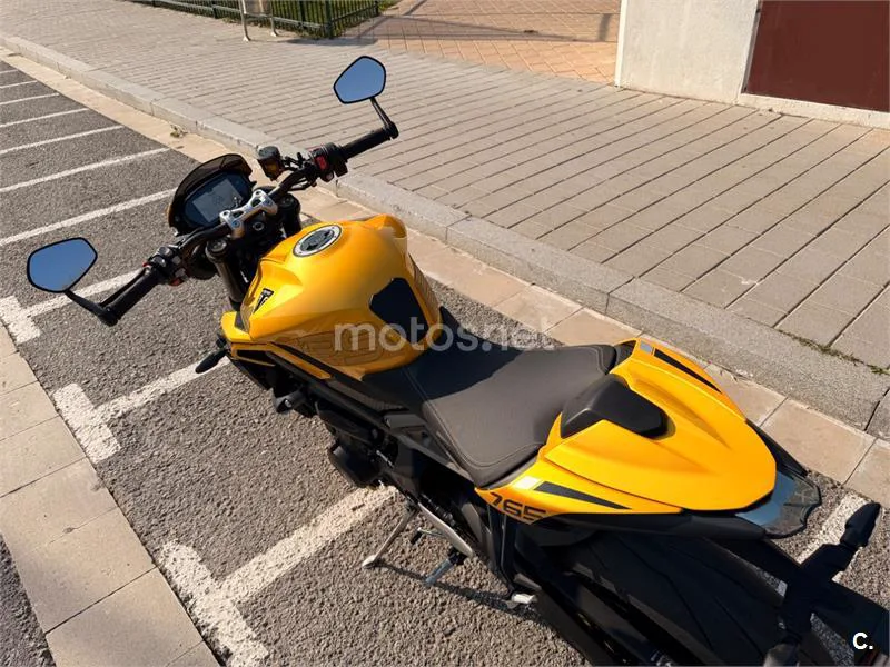 Triumph Street Triple 765 - Vista 6