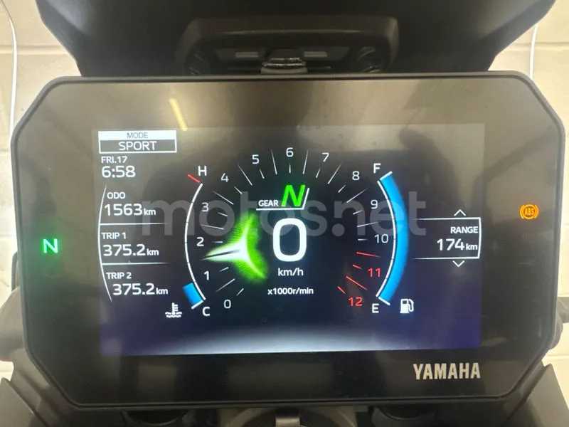 Yamaha Tracer 9 - Vista 21