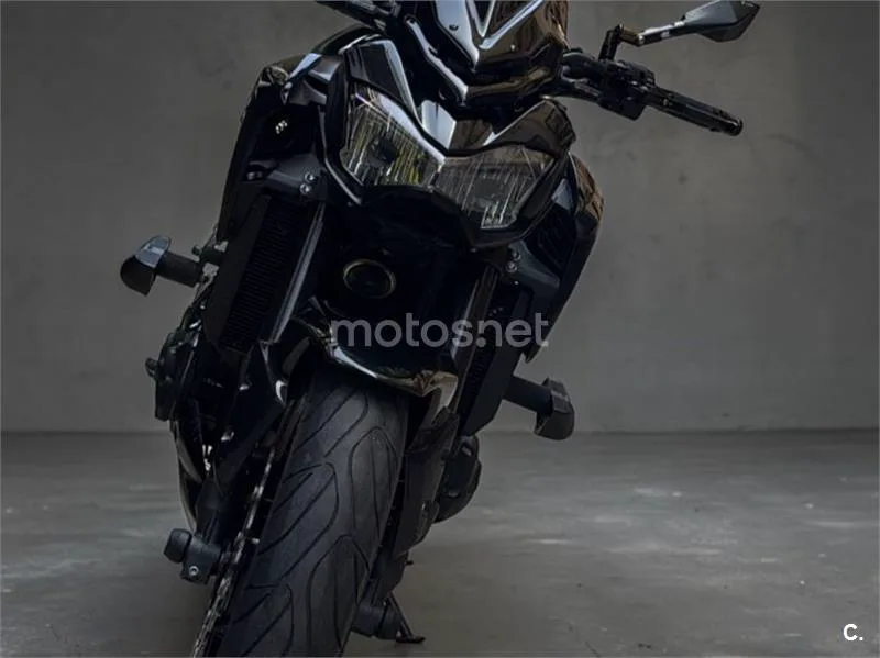 Kawasaki Z900 - Vista 13