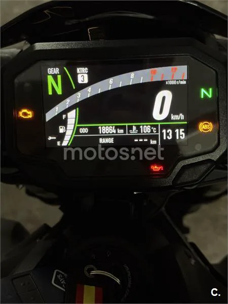 Kawasaki Z900 - Vista 8