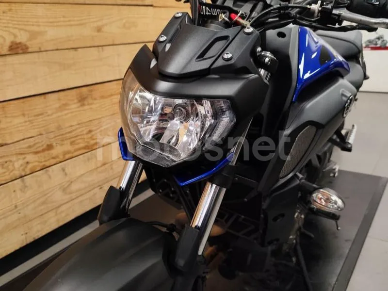 Yamaha MT-07 - Vista 14