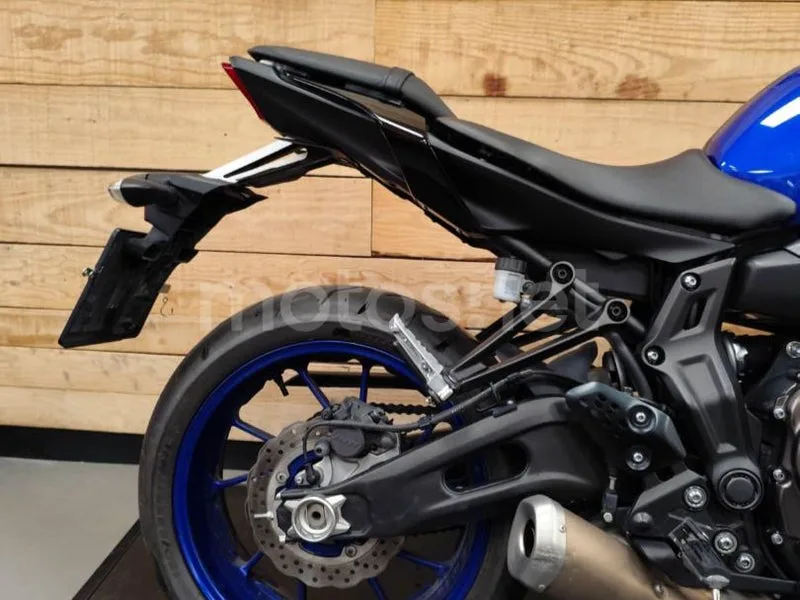 Yamaha MT-07 - Vista 20
