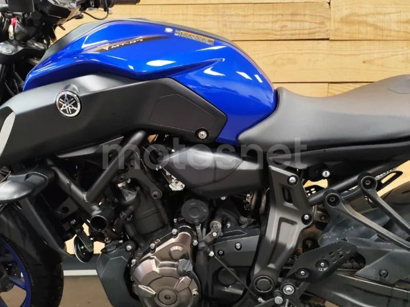 Yamaha MT-07 - Vista 3