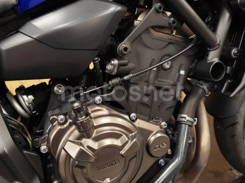 Yamaha MT-07 - Vista 6
