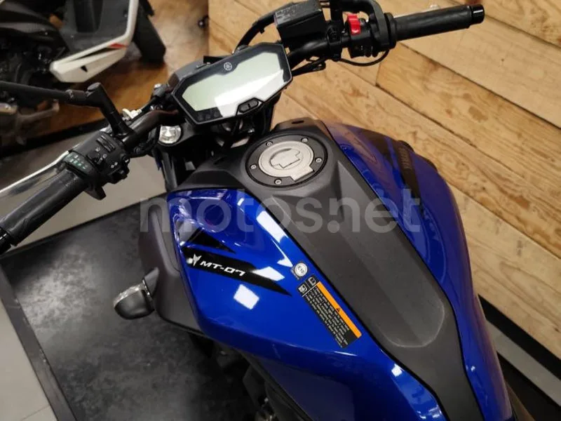 Yamaha MT-07 - Vista 9