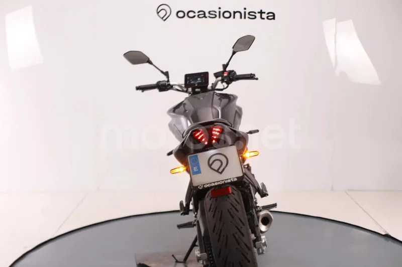 Yamaha MT-07 - Vista 10