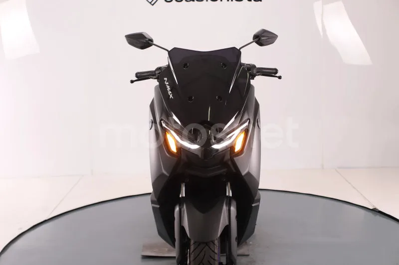 Yamaha NMAX - Vista 10