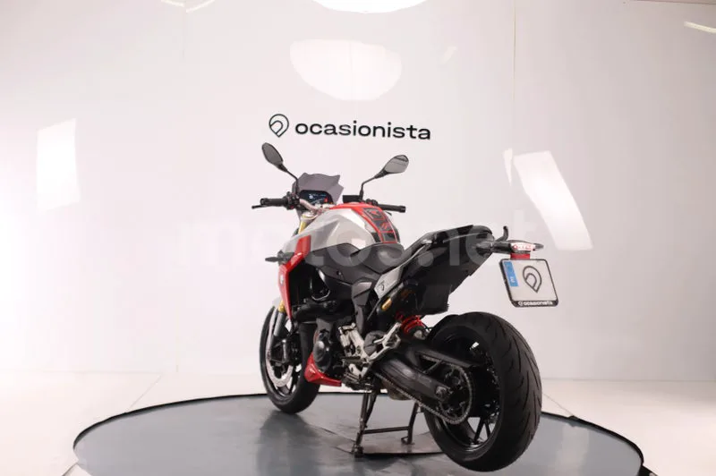 BMW F 900 R - Vista 4