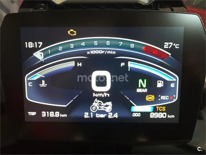 Voge 900DSX - Vista 3