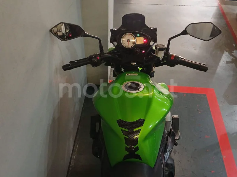 Kawasaki Z750 - Vista 16